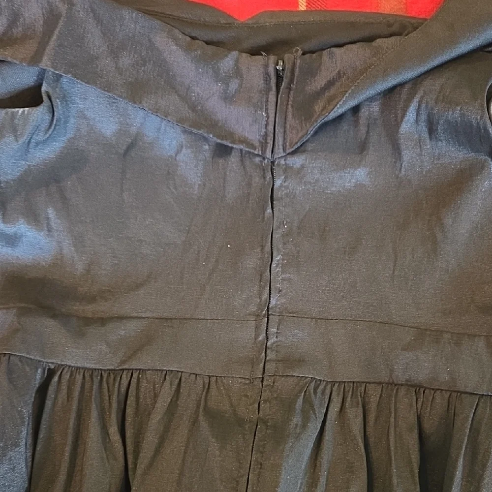 B. Smart  Cocktail Dress Size 11/12 Black High-Low with Cold Shoulder - Picture 12 of 14